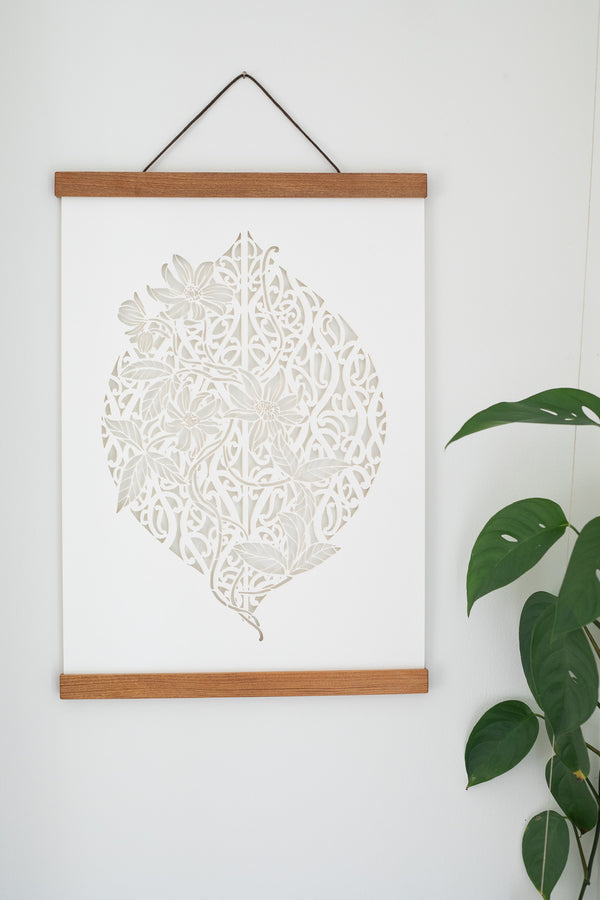 Puāwai (Paper cut)
