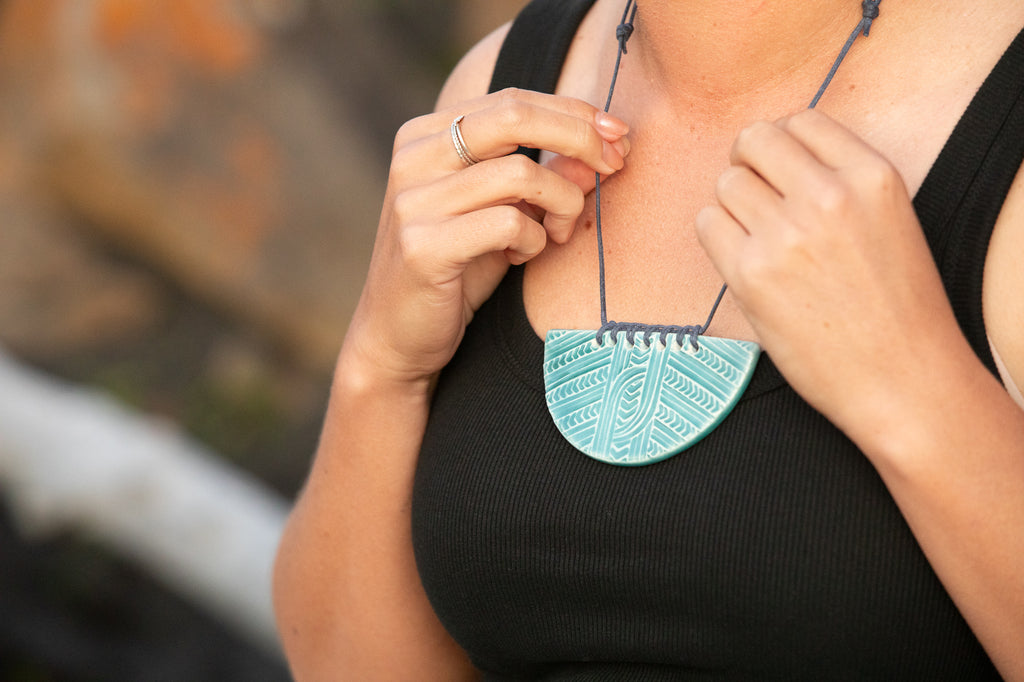 Rauponga Whakakai (Pendant), Turquoise