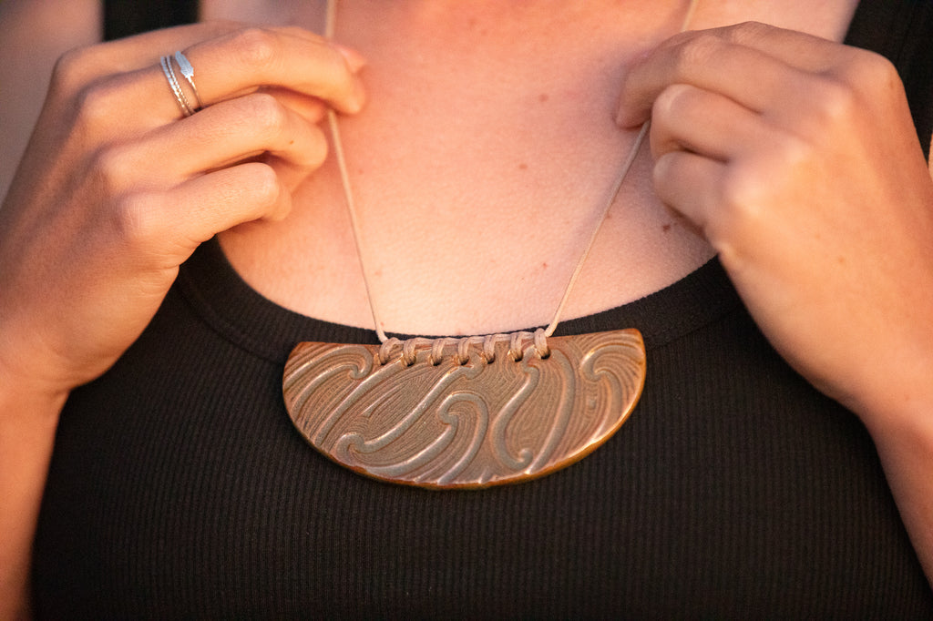 Puhoro Whakakai (Pendant), Amber PREORDER