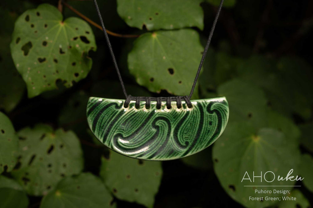 Puhoro Whakakai (Pendant), Forest Green, PREORDER