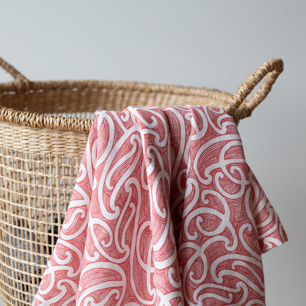 Ngā Hononga Wrap, Whero