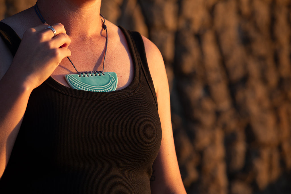 Te Moana Nui a Kiwa Whakakai (Pendant), Turquoise