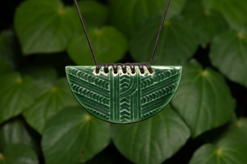 Rauponga Whakakai (Pendant), Forest Green